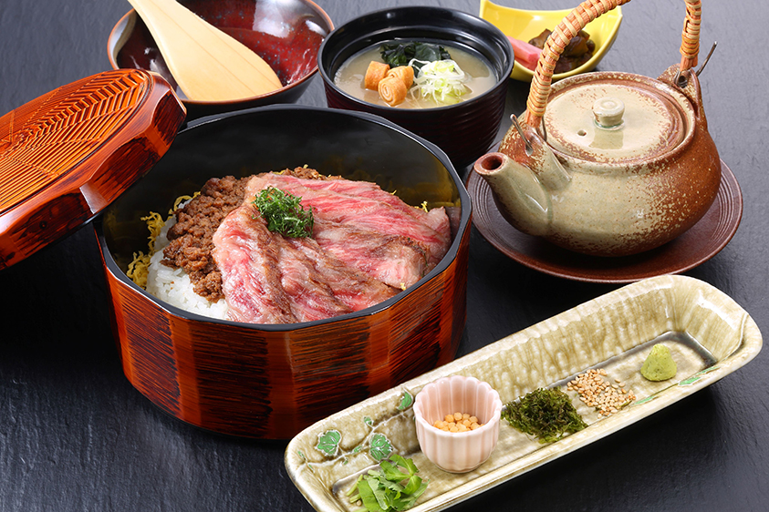 常陸牛のひつまぶし(ステーキ&しぐれ煮)